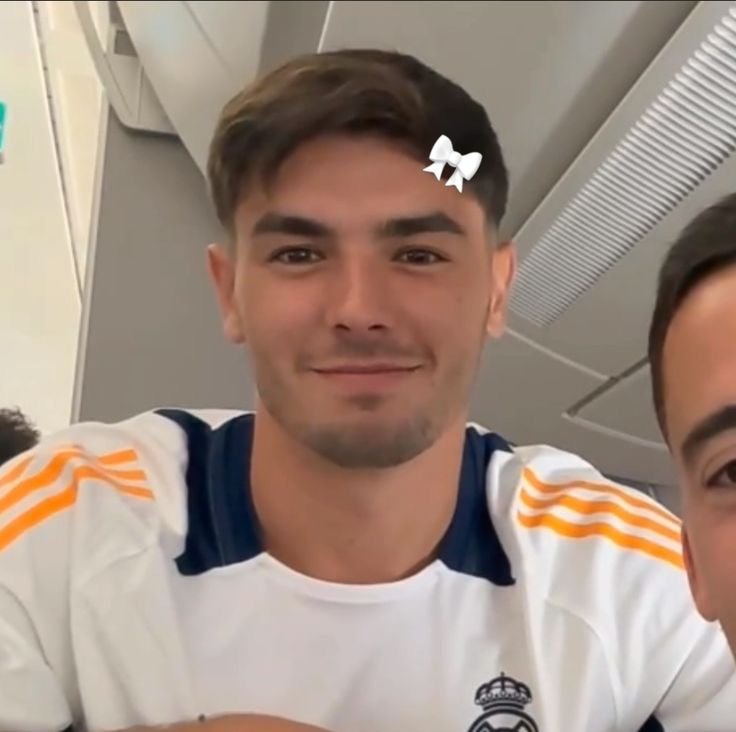 forza9brahim's tweet photo. @forza0josh Muka Aim aja gimana. https://t.co/rQDv0yJtOw