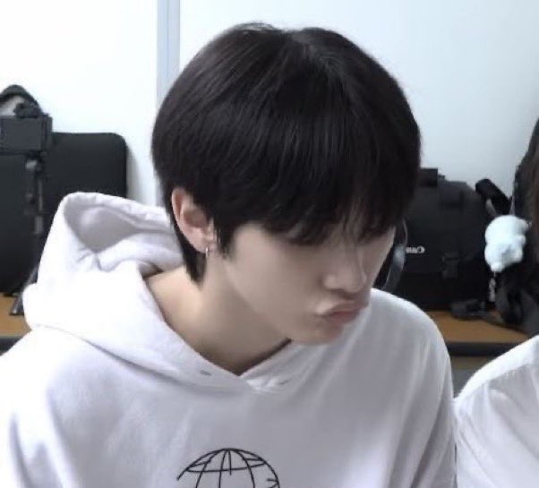 yyyyyo0810's tweet photo. 내애기고양만두보고싶다 https://t.co/BNUlFj9uRI