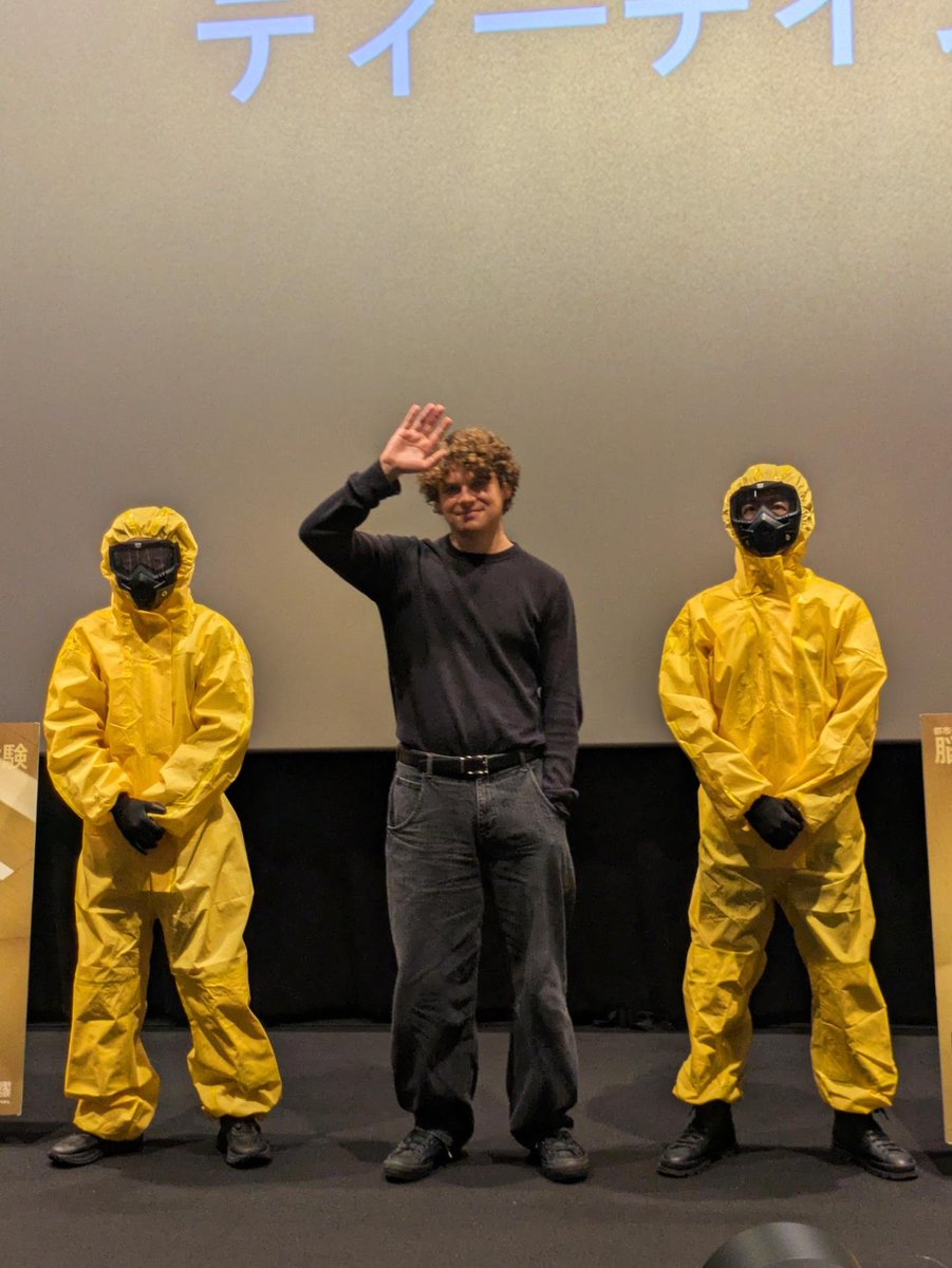 totetiteto9's tweet photo. 映画『バックルームズ』のケイン・パーソンズ監督のティーチイン付き上映会に行ってきました。最高。同監督の『進撃の巨人』動画作品も好きなので、進撃の巨人への言及も嬉しかったです。　#バックルームズ #backroomsmovie #backrooms https://t.co/rZhXCO7STZ