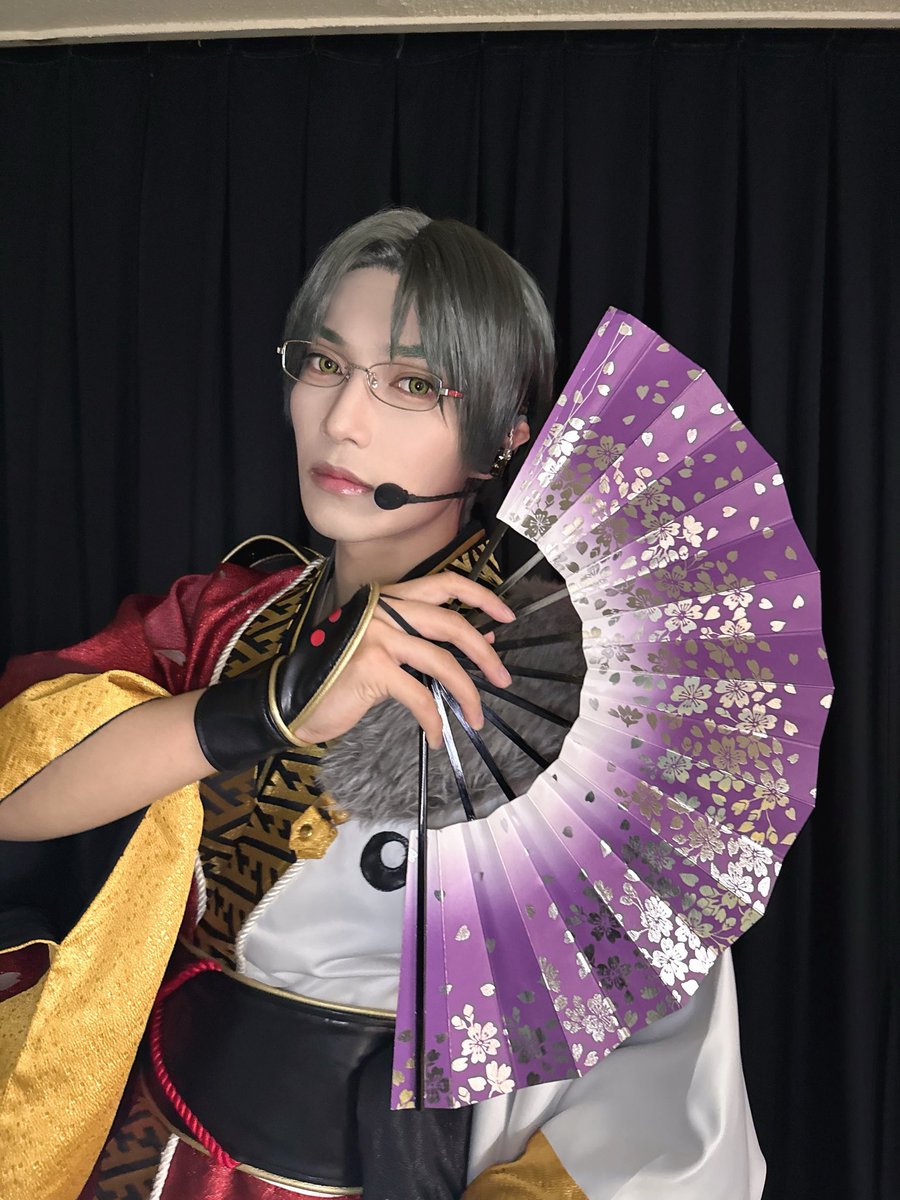 hiroki_kajita's tweet photo. 敬人お誕生日おめでとう！！

演じてから初の誕生日🎂
ペンライト緑にしてぶん回してお祝いしましょう💚

幸せな1日になりますように！
#あんステ #蓮巳敬人
#蓮巳敬人誕生祭2026 https://t.co/ncaDBcgM0I