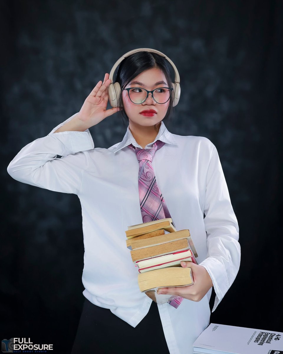 KatherineKmnla's tweet photo. Graduation photos are more than yearbook memories. Celebrate your milestone with cap-and-gown, formal, and creative portraits. Your achievement deserves a photo you’ll treasure. Phase 6 Camarin, Brgy. 178, North Caloocan. Book now. https://t.co/9dtoK2tJNn