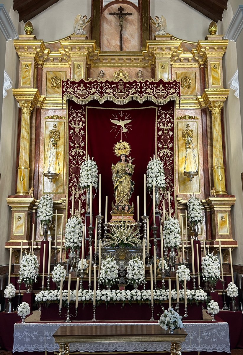 PatronasMalaga's tweet photo. Así luce Nuestra Señora de las Virtudes, patrona de Fuente de Piedra, para el triduo en su honor que comenzó en la tarde de ayer. A las 20h30 rezo del Santo Rosario y a las 21h00 Eucaristía. #VirtudesDeFuente https://t.co/tCG1esOD7K