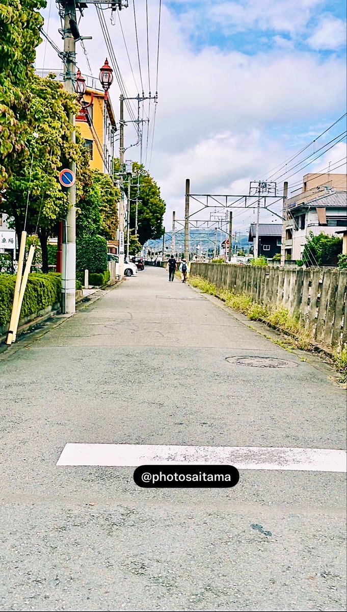 PhotoSaitama's tweet photo. Two homeward bound souls. #hobo https://t.co/4wcyrfaIjT