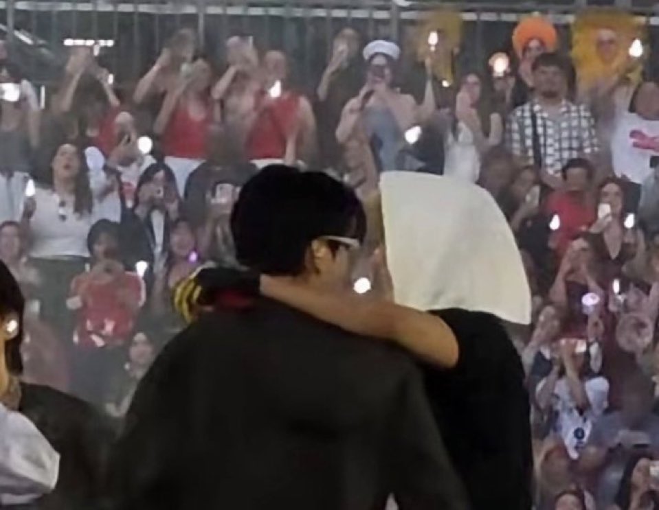 tkk_pics's tweet photo. SOMEONE DROP THE FULL VIDEO https://t.co/LynFV2hPHt