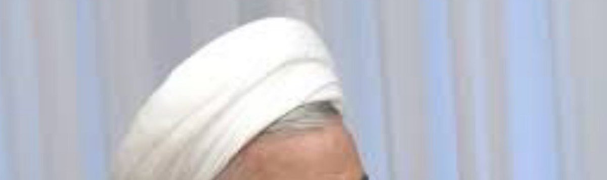 abbashanachi's tweet photo. روحانی با عمامه‌ی انگلیسی؛ بی‌نامووووسه! https://t.co/89qdebRWQc