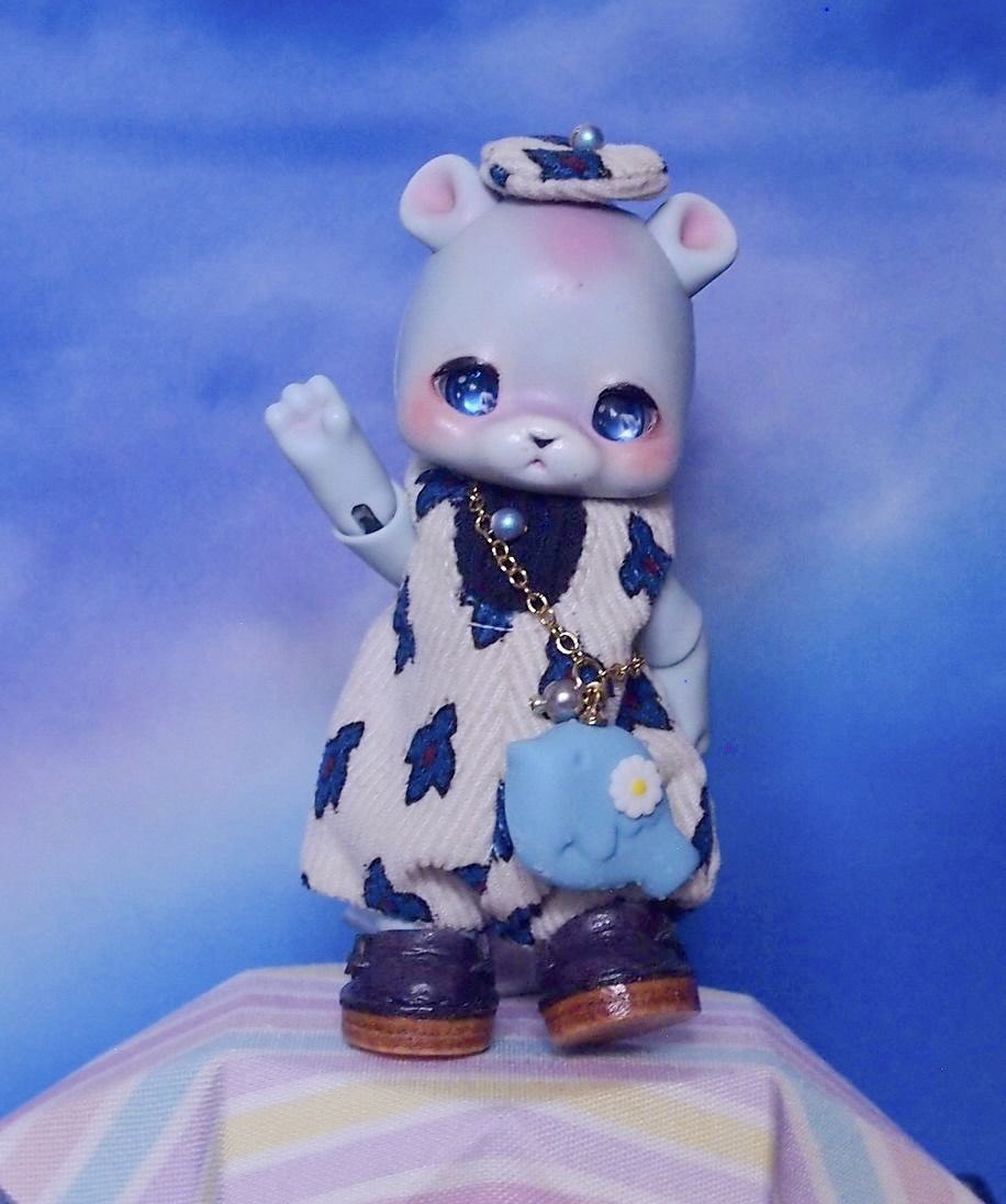 Knyan280's tweet photo. Dwarf MogMog様(@dwarf_mogmog)の青い鳥ソルトサブレショルダー でおすまし🩵 #kumukuku #puko #moa https://t.co/z543Eq4Jra