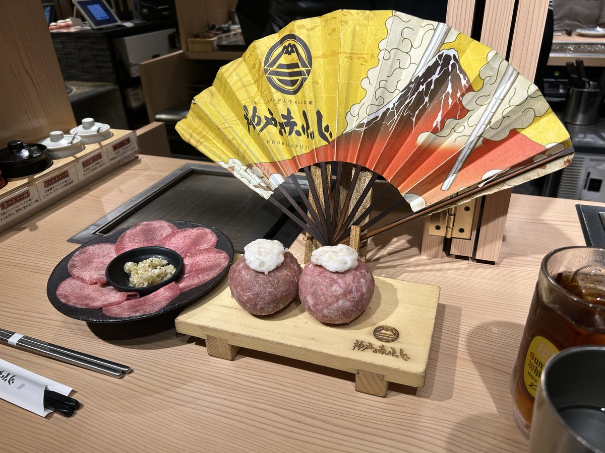Ans0uma's tweet photo. おぢに食べさせてもらったええもん一部 https://t.co/f1EaDnPfXJ