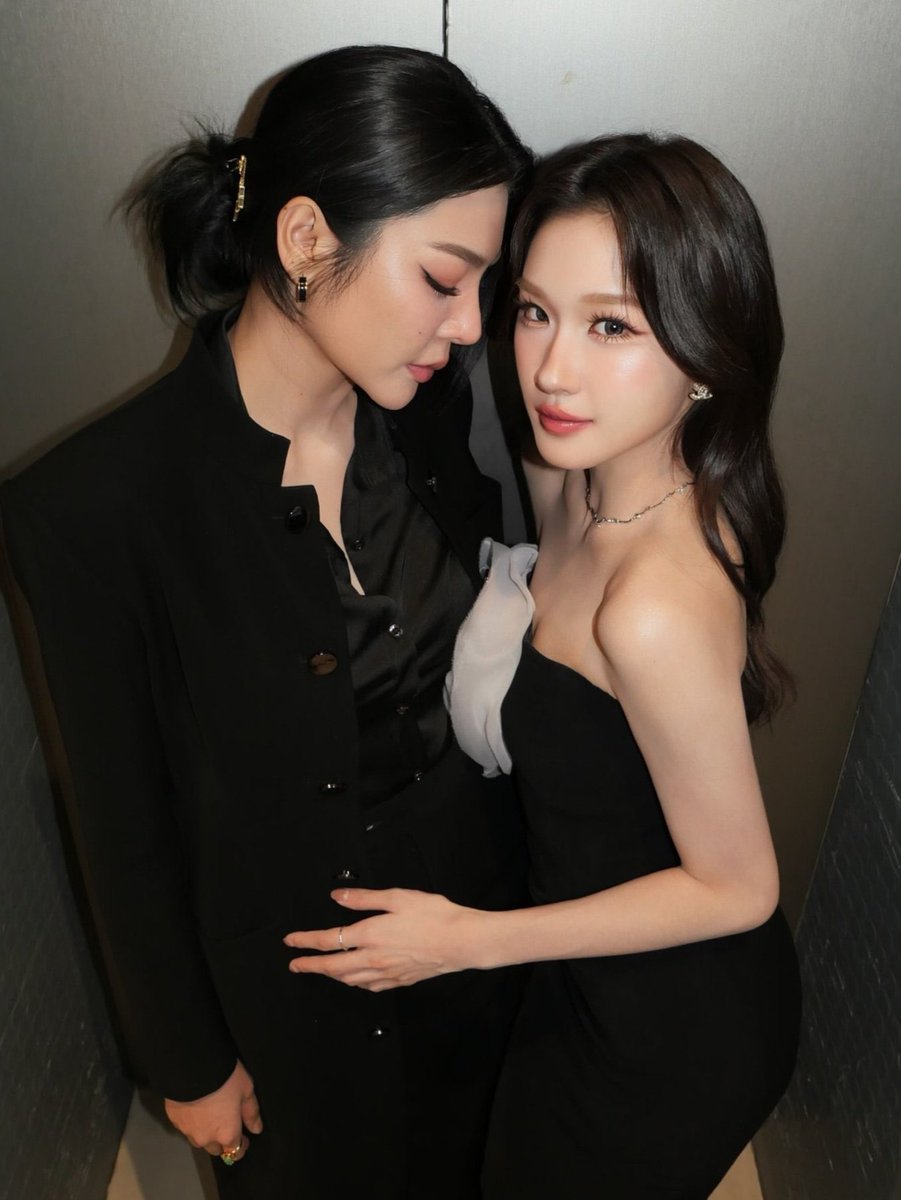 fayerfyou00's tweet photo. ที่บอกว่าเหมือนเลสจีนคือไม่เกินจริง 55555 https://t.co/G90Qh1dq7o