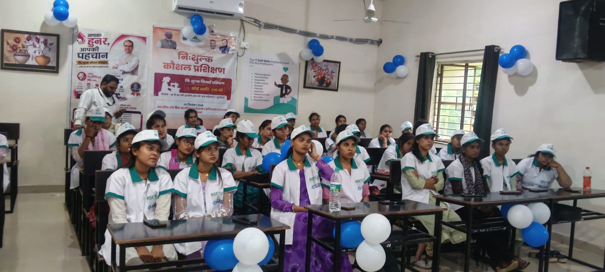 MoRD_GoI's tweet photo. RSETI विदिशा, मध्य प्रदेश में Off-Campus Training Programme (OCTP) का शुभारंभ!

माननीय केंद्रीय ग्रामीण विकास एवं कृषि तथा किसान कल्याण मंत्री श्री शिवराज सिंह चौहान जी ने वीडियो कॉन्फ्रेंसिंग के माध्यम से RSETI, विदिशा में सिलाई एवं ब्यूटी पार्लर प्रशिक्षण का शुभारंभ किया।

ग्रामीण युवतियों को निःशुल्क कौशल प्रशिक्षण देकर रोजगार, स्वरोजगार और आत्मनिर्भरता की ओर सशक्त कदम।

#RSETI #SkillDevelopment #WomenEmpowerment #RuralDevelopment #MoRD

@ChouhanShivraj @OfficeofSSC @kamleshpassi67 @PemmasaniOnX @PIB_India @MIB_India @kansalrohit69 @AgriGoI @mygovindia @airnewsalerts @PMOIndia @Narendramodi @DDNational