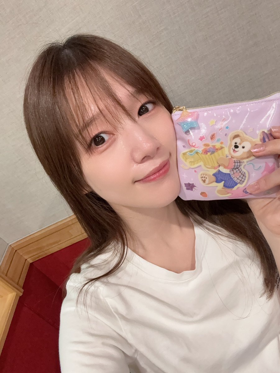 maaya_ohanaC's tweet photo. 第75回、ご視聴ありがとうございました🐣🤍
今夜は「みんなのさくらんぼ」にて
『今年の夏、最高のお供』として夏の思い出を紹介🎐☀
そして #まあやたび4 の感想も待ってます🙌

明日月曜13時には #音泉 でも配信📻
真礼さんのコメントも掲載！

#KBCラジオ #ohanaC #内田真礼 #今週のおはなCくん https://t.co/VDzaSPrJVS