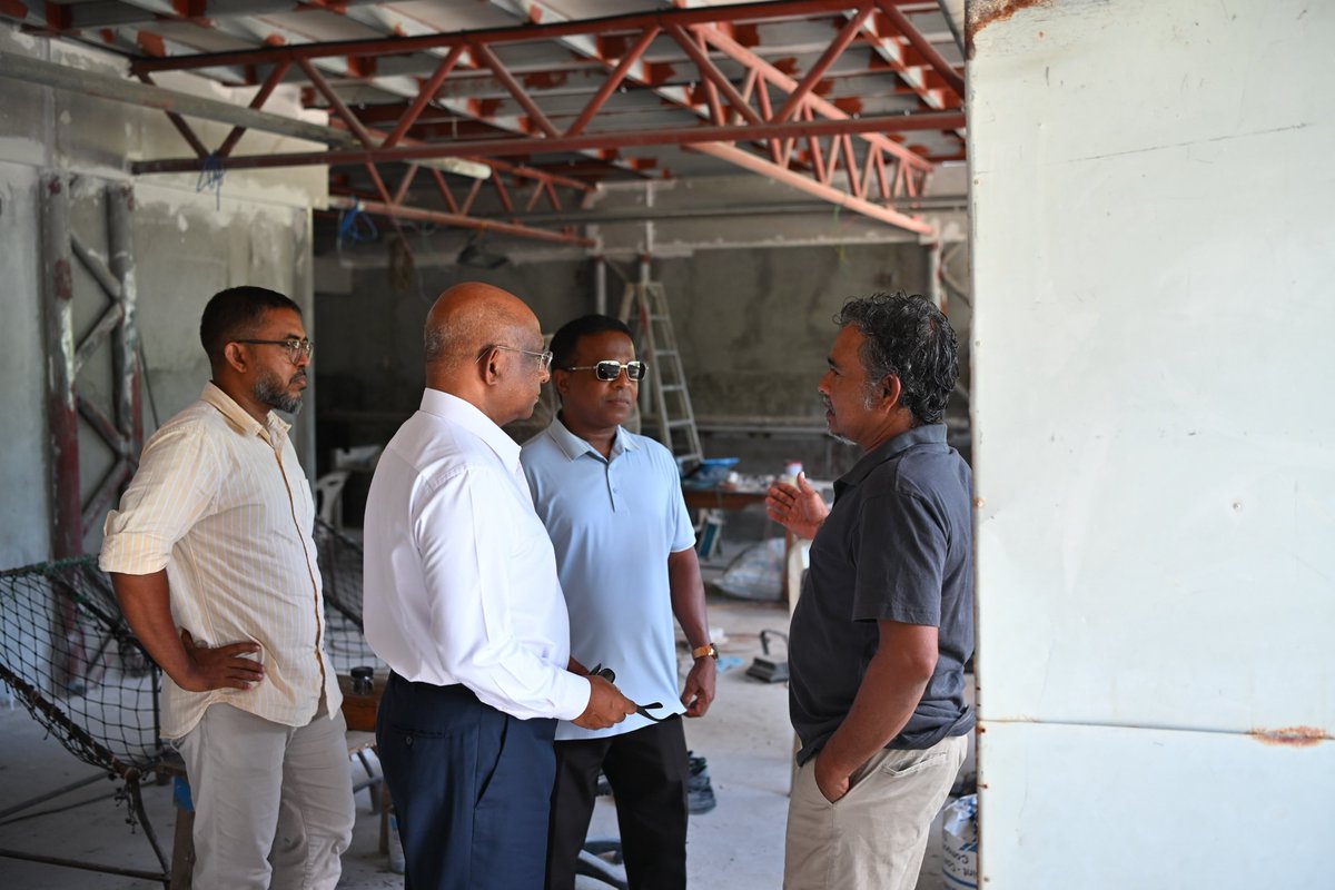 Mohamedfaisalv's tweet photo. މި އަޒުމެއް ނުގުޑާނެ މި ހިތްވަރެއް ބައްޔެއް ނުކުރެވޭނެ ... ދޮރަކަށްފަހު ދޮރެއް ގެޔަކަށްފަހު ގެޔަކަށް ސިޓީ ރަށްޔިތުންތިބީ ޕްރައިމެރީ އިންތިޙާބް ބޮޑުކޮށް ކާމިޔާބް ކޮށްދޭން / @aabaareh @abdulla_shahid https://t.co/0Aa9XoLOO6