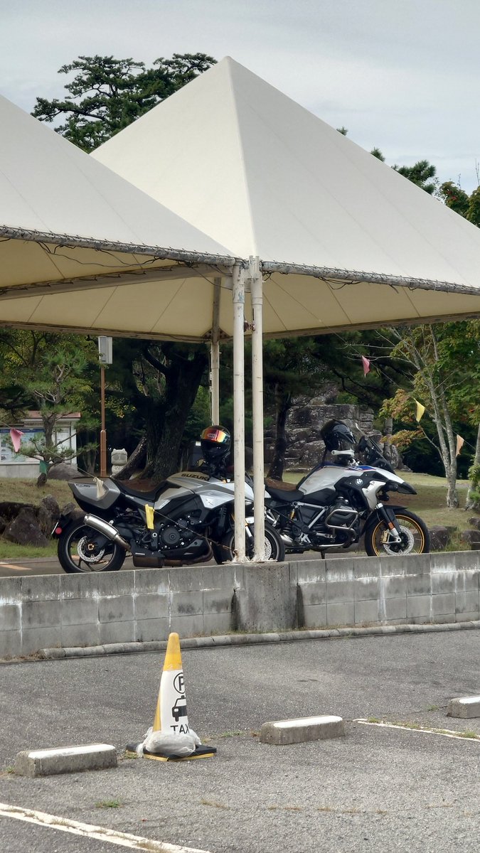 takujinzuke's tweet photo. 雨雲を避けるゲーム、今回は無理って思って途中で下だけカッパを着たけど、降らんかった✨️無事生還！お疲れ様でした！ https://t.co/kutQMSOAsM