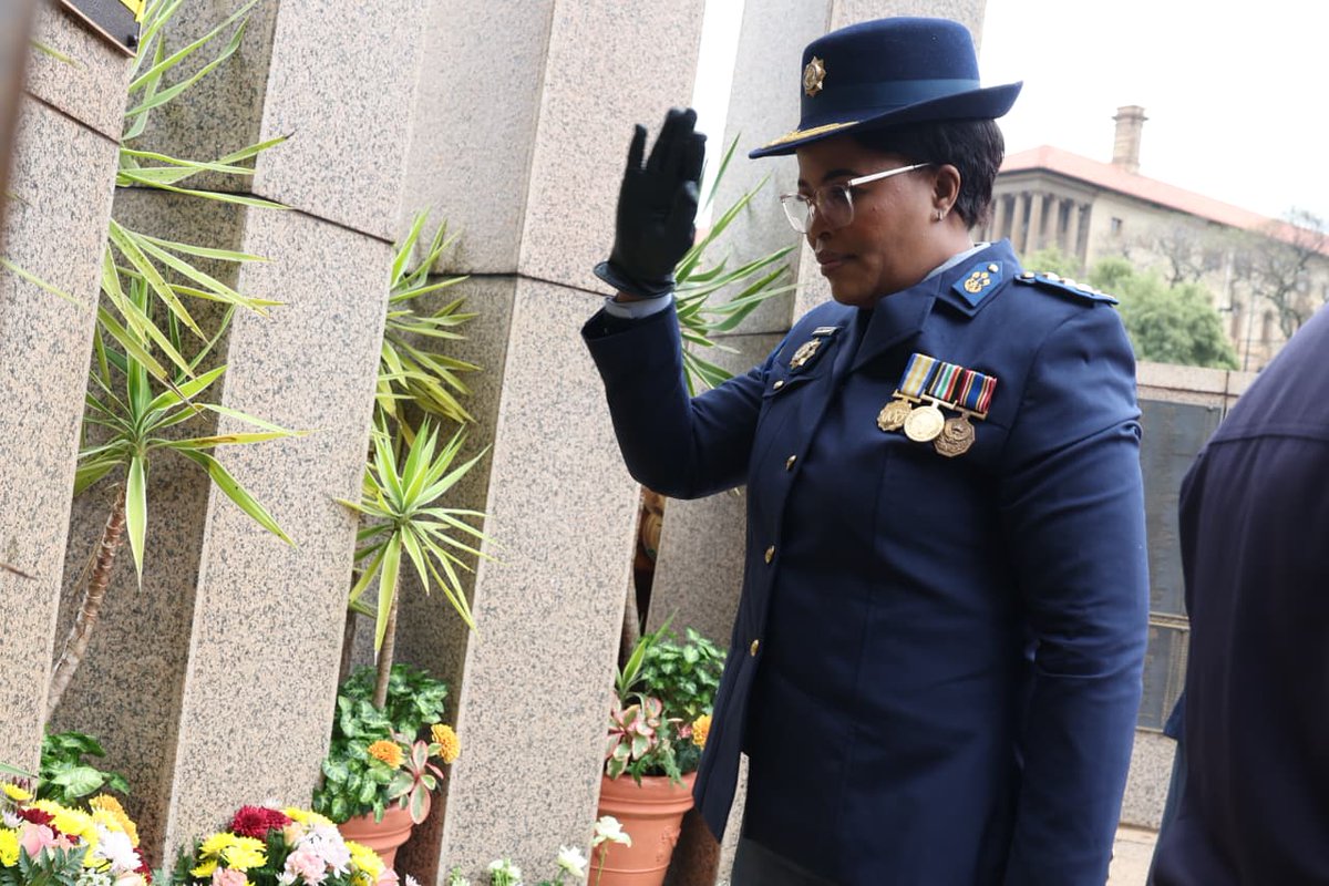 GovernmentZA's tweet photo. As we honour and pay tribute to the men and women of the South African Police Service who lost their lives in the line of duty, President Cyril Ramaphosa, Acting Minister of Police Firoz Cachalia and Acting National Commissioner Lt Gen Puleng Dimpane laid wreaths in remembrance of the fallen heroes and heroines who made the ultimate sacrifice in service to the nation.
 
#SAPSCommemorationDay #FinalSalute #FallenHeroes #GovZAUpdates