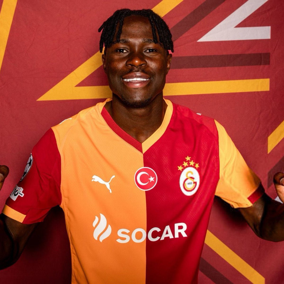 GSarayVideo's tweet photo. Wilfried Singo, sakatlığı sebebiyle en az 1 ay sahalardan uzak kalacak. (Ali Naci Küçük) https://t.co/FbG4kwTwo6