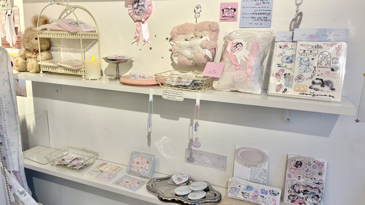 ccha_o0's tweet photo. かわいい雑貨屋さんいっぱい行った^ᴗ ̫ ᴗ^♪ https://t.co/WLLYtVOdg7