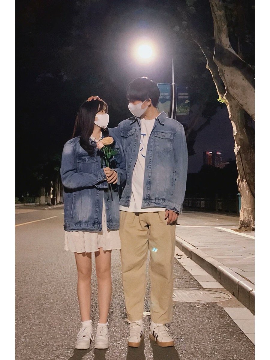 FatmaCandvwd's tweet photo. Just stole half of my boyfriend’s fries and he’s already fake-sulking like a toddler—my little drama king still says yes to holding my hand on the way home. https://t.co/CHDx3jnuxa