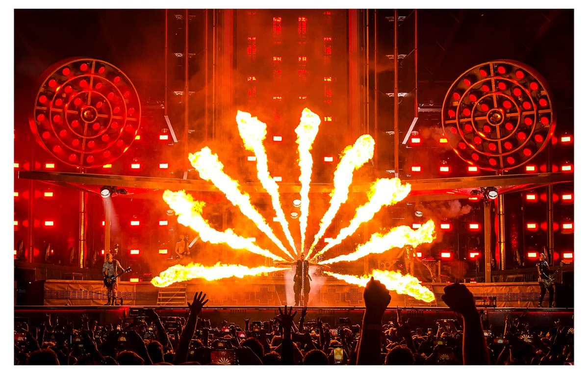 JanayMahfoaw's tweet photo. Rammstein’s World Stadium Tour ’22: spectacular pyrotechnics, incredible stage production, and thumping metal music! https://t.co/h5gZbhQJQu