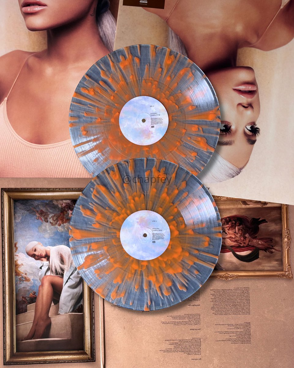 parkermckennafa's tweet photo. faut que je finisse de prendre mes #vinyles de #ArianaGrande en photo mais regardez moi ces pépites là! https://t.co/KAWrKQi3Nj