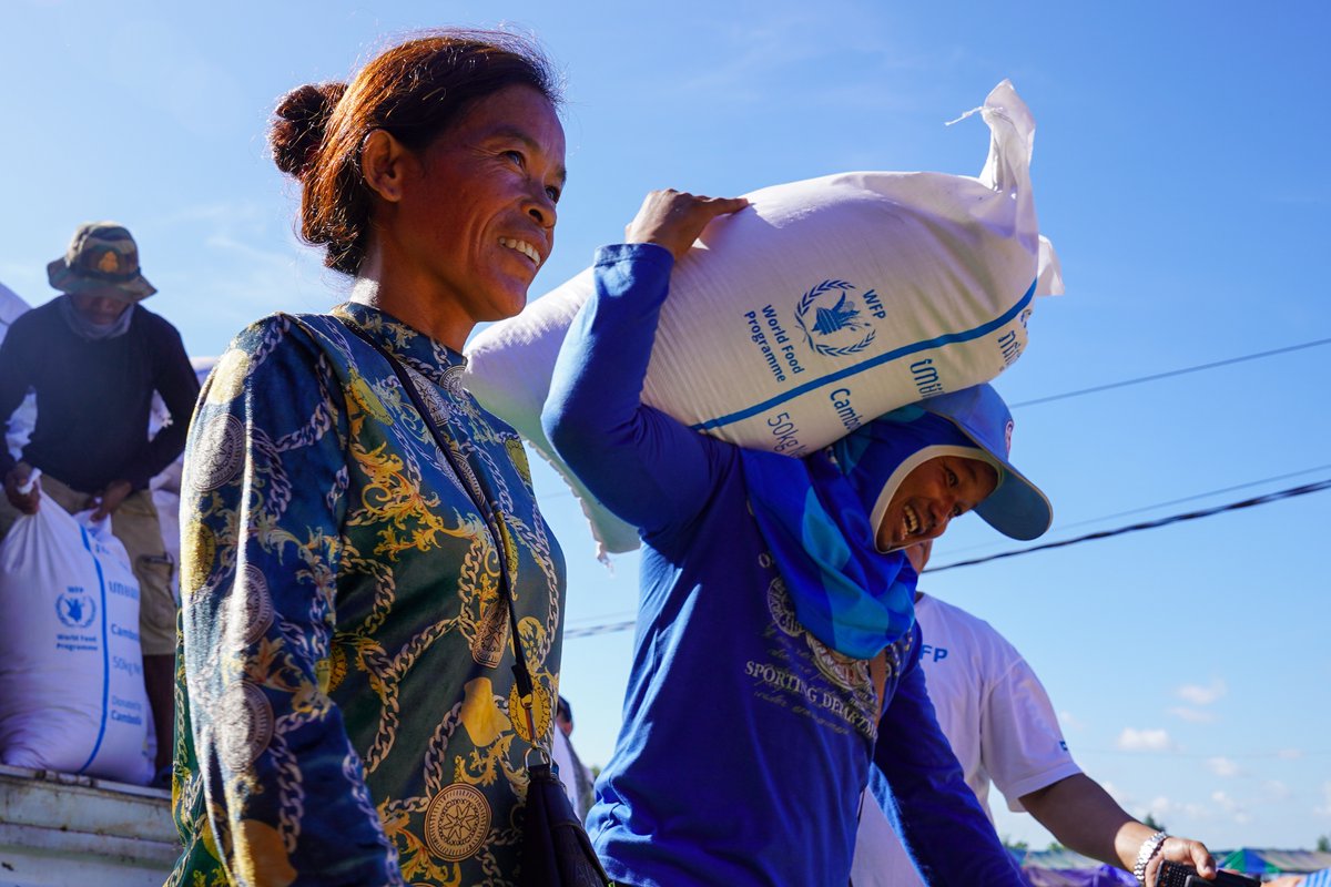 UNCambodia's tweet photo. 📷 Care has the power to bring us together. Yesterday was the International Day of Charity, let’s come together, extend a helping hand to the most vulnerable communities, and contribute to a better future for all.
#CharityDay https://t.co/BbAQK8Ppkm