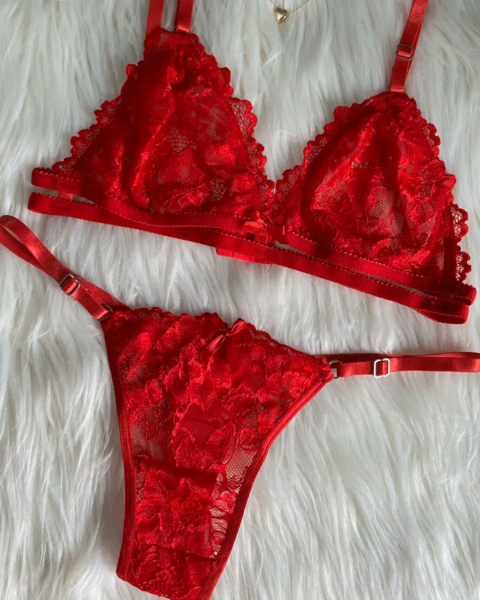 KoryEfronij's tweet photo. Bralette 
PRICE: $3, 200 
• Size 100 
Concepción. DM for inquiries https://t.co/5RkvWXSEam