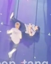 ha2bi2's tweet photo. 260906 런잇 일본 나고야 Day 2

??? 소셜패스 때 누워있던 지성이한테 창빈이가 누구보다 빨리 달려가서 마지막 쯤까지 옆에 붙으며 노래를 했다고??!?

cr: kpop_tang
#투리라차 #한 #창빈 https://t.co/sNK84SGuKS