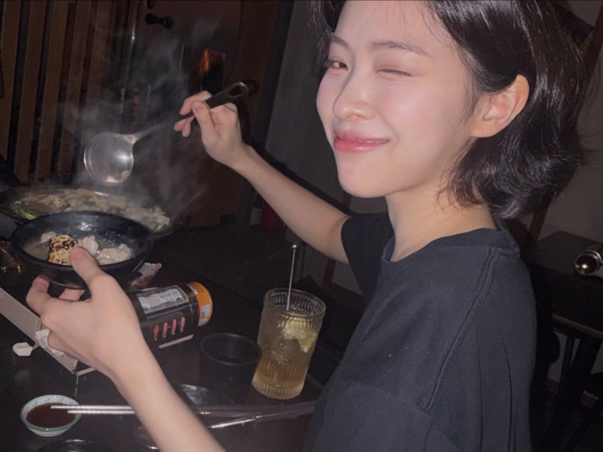 SRJinius_'s tweet photo. Girlfriend girlfriend girlfriend girlfriend https://t.co/TDAtJgZlFB