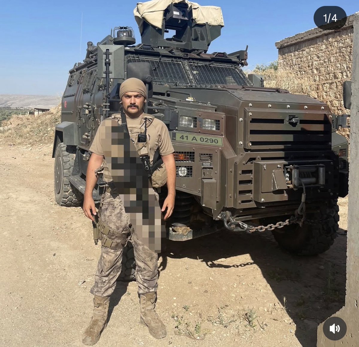 Tumyad4's tweet photo. Her gidenle beraber ruhumuzu gömeriz. Bakma sen bedenin ayakta durduğuna, edilen yeminin hatırınadır.

Şehit Mustafa Karapınar. https://t.co/Lkceyv7IcB
