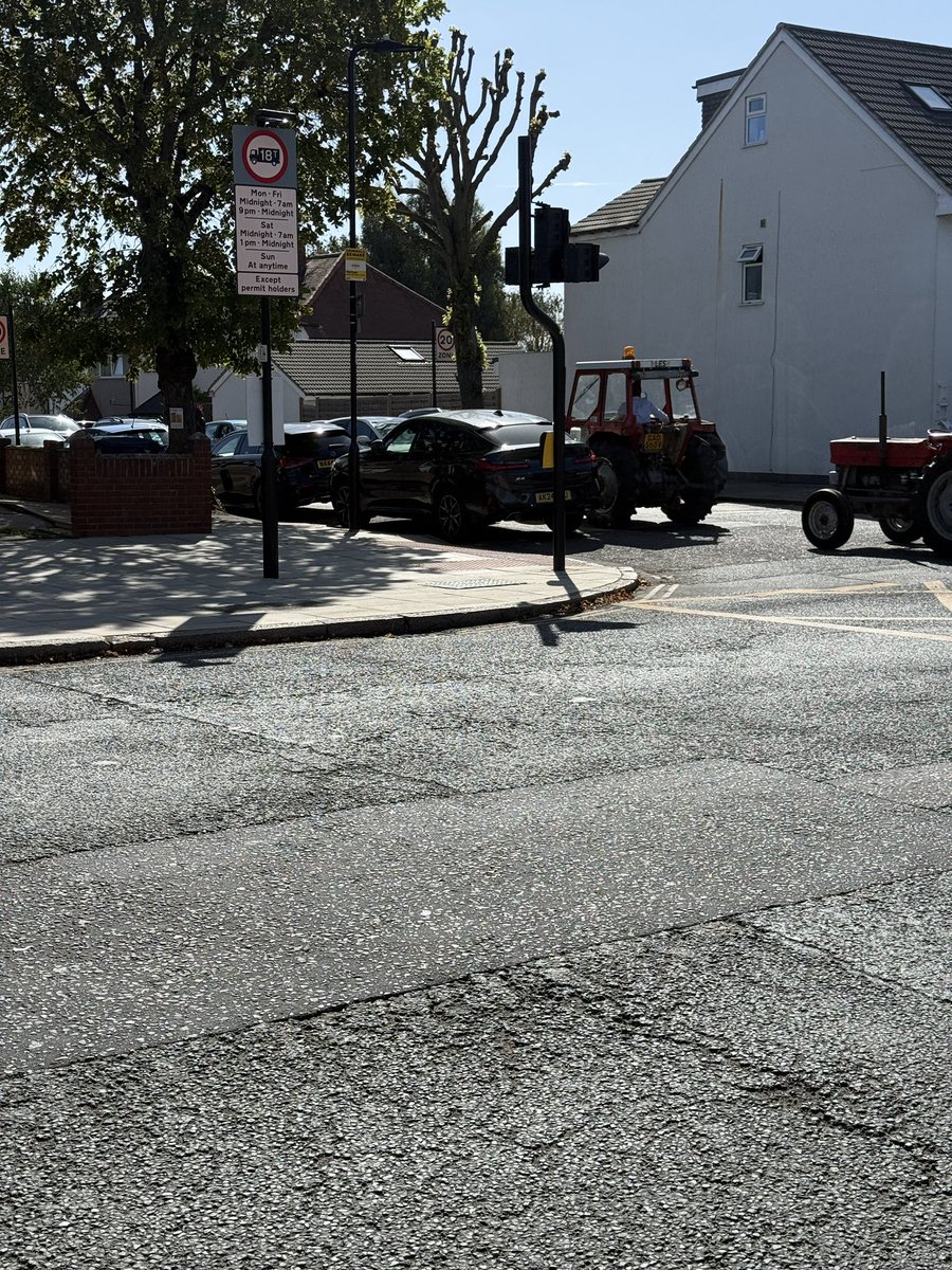 U2Gorilla's tweet photo. @EalingCouncil Iv reported via Love Clean Street app but surely parking like this requires stricter restrictions. Parking partly on a crossing causing a bottle neck for turning into Berkeley Avenue! Every weekend this happens due to Greenford Quays lack of parking.@EalingTories https://t.co/QfywXHBCFP