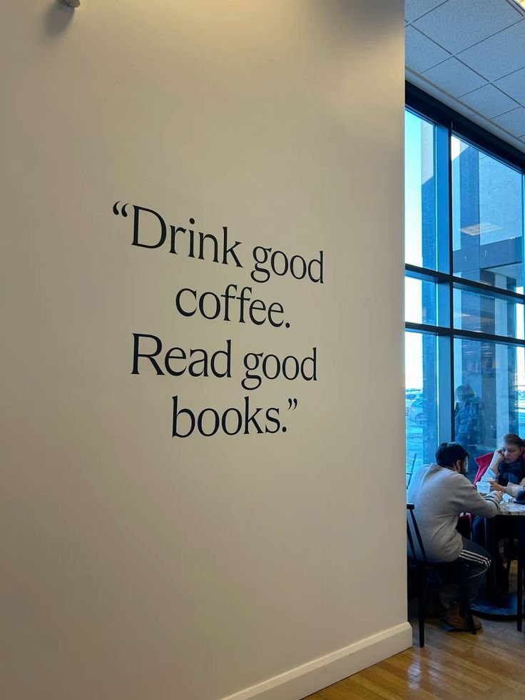 bbalzlyhnna's tweet photo. cute coffee shops and overpriced ice coffee is a bookworm's bestieee🤪 https://t.co/EJ8BdnQUBX