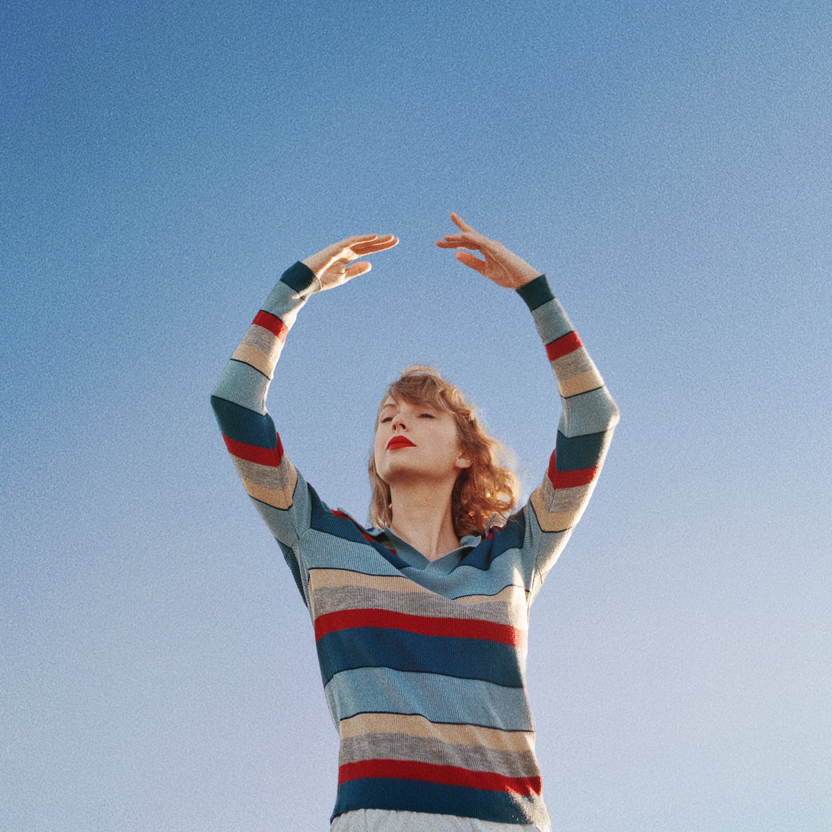 4k_taylorr's tweet photo. UHQ | 1989 (Taylor's Version) Back Cover Photos https://t.co/JeaWVk2ZJl