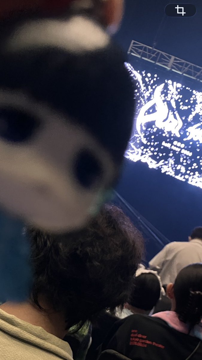 annmswww's tweet photo. まわりで啜り泣きが聞こえてた
感動的なライブだったよ https://t.co/SOD37kxj8j