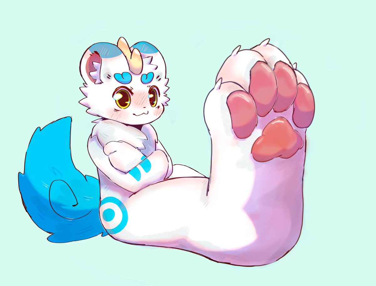 wh2xz's tweet photo. Haha, I drew all four of them sticking out their big feet, hahahaha. I’m gonna draw other characters later 😈😈
#有兽焉#you shou yan https://t.co/MsKetktl4D