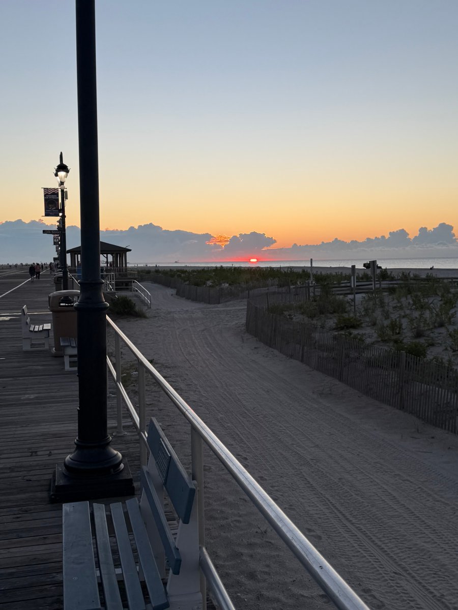 pat_croce's tweet photo. My last walk on the Ocean City boardwalk for ‘26 has Grace sharing the indescribable light of her beauty. https://t.co/0cVVXmB7Hs