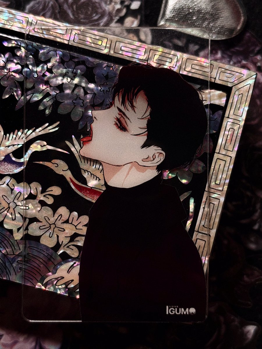 ludmila38907's tweet photo. I keep thinking about how much I'd love to go to a manhwa signing event. I’ve been reading this manhwa since 2021, right from when it first came out, and I’ve been dreaming of getting an autograph to keep on my shelf and in my heart🥹🖤
#결혼하는남자 #missinglove #TheMarryingMan https://t.co/aj5Q9i8Uoj