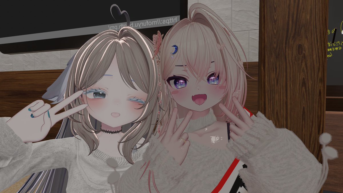pinnyaru_vrc's tweet photo. 昨日ぷりんさんの誕生日に撮ったつーしょ！
たんおめ！ https://t.co/gBAEjF8Qmc