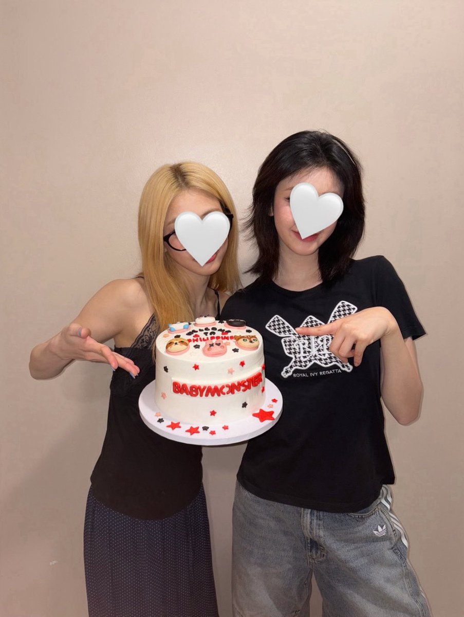 picbaemon's tweet photo. PHARITA WEVERSE UPDATE 

mahal kita 💞 https://t.co/KvxoU0EMZx