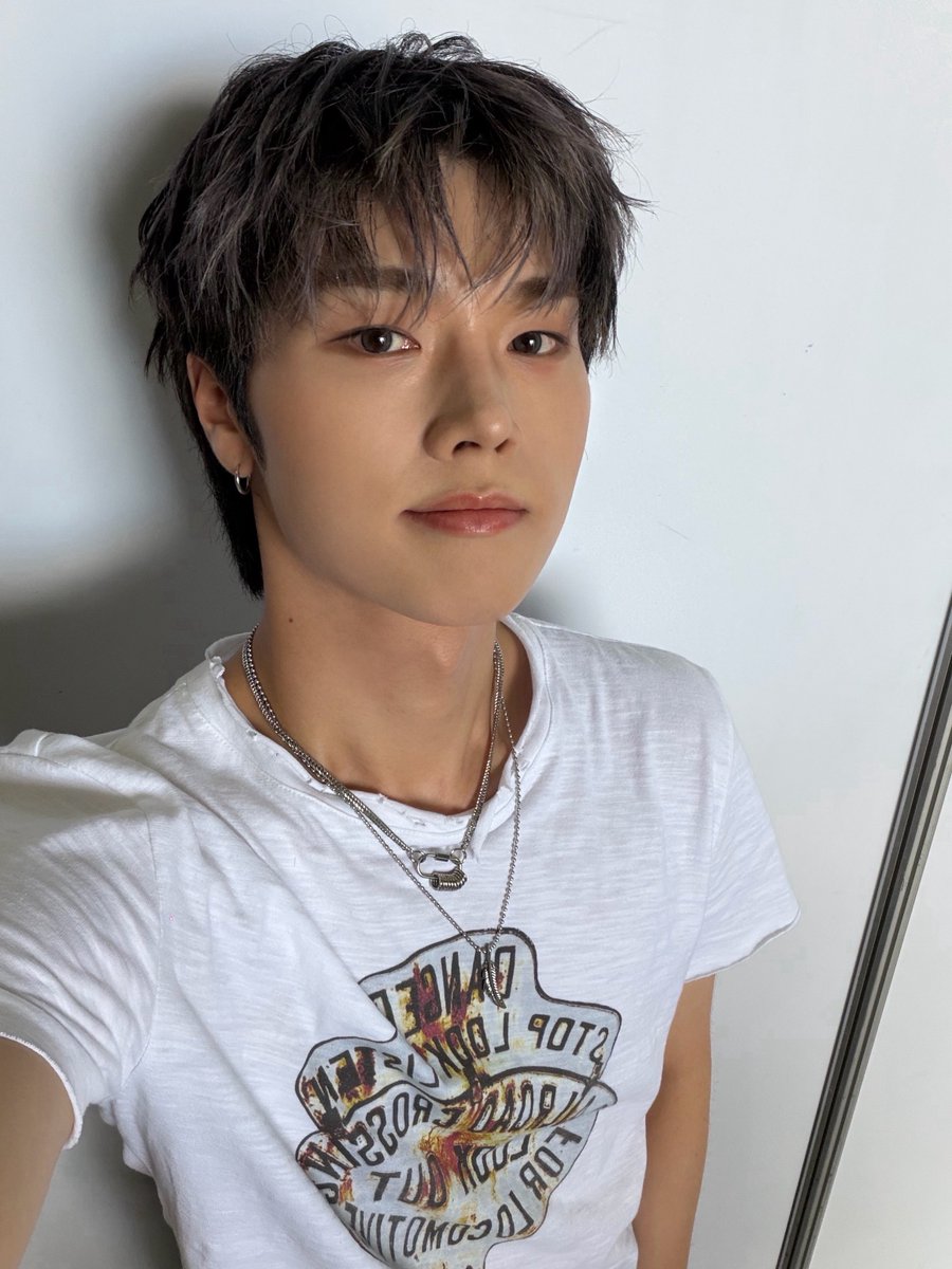 daily_jungsu's tweet photo. 260906 🐱🫧 
(1) 📸 x6 https://t.co/VupYcLUO6D