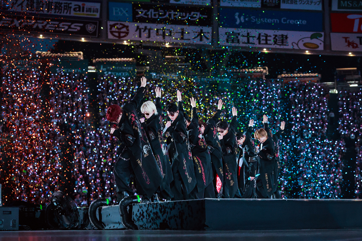 mn_enta's tweet photo. BTSの後輩・&amp;TEAMの“平成リバイバル”ステージに会場熱狂!? → ミニモニ。、少女時代、氣志團など平成ヒット曲をカバー

#andTEAM #エンティーム #縁DAY #BLAZETHEWAY_BELLUNADOME
▼記事でライブの様子をチェック▼

 https://t.co/ha10u3M4ax https://t.co/y5wNS7bL19