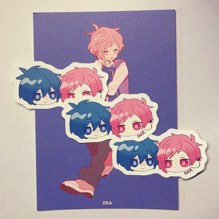 dka_hero's tweet photo. 堀宮シールセット、少しずつお手元に届き始めている頃かなと思います　ぷくぷくシールのさわり心地がいいので、いっぱいさわってください🤏 https://t.co/dHsH7ZwWwv