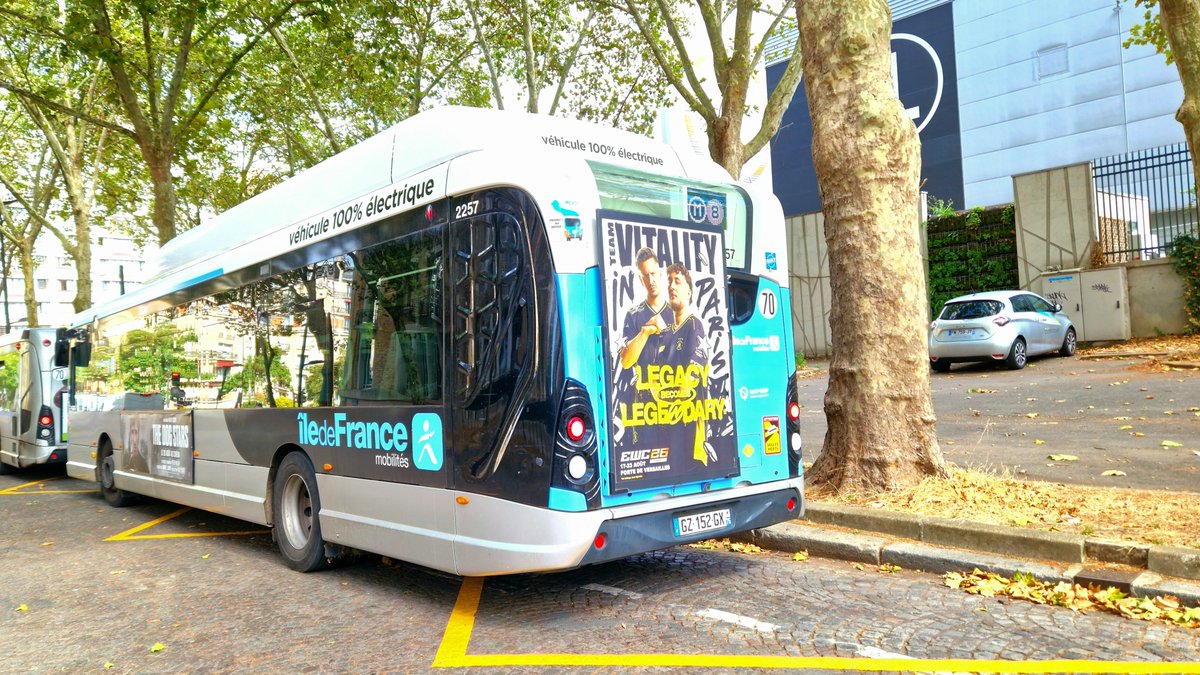 sgenmobilite's tweet photo. Bus de remplacement Métro Ligne 8🚍Heuliez GX 337 électrique : Balard 🔁 Concorde

📽 Trajet intégral aller-retour à bord disponible sur ma chaîne YouTube 🎥

https://t.co/Ac1s0LqJ6h

#m8 #metro #ligne8 #travauxdete #busderemplacement #ratp #idfm #heuliezbus #gx337 #elec #balard https://t.co/KuQRcgZsxg