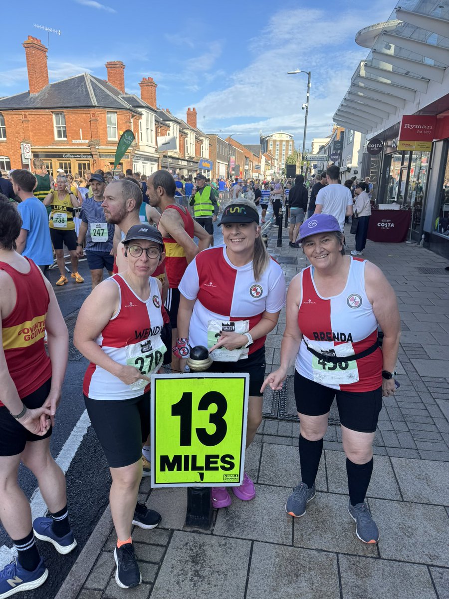 binkybunny7's tweet photo. Kenilworth Half Marathon ✅ 

Hard work on those hills when I’ve not been feeling my best recently, but I gritted my teeth &amp; got it done 🏃🏼‍♀️ 

Now going to have a Sunday sofa snooze 😴 

#LoveRunning #KenilworthHalf #WRRL https://t.co/PB9ZUy6gso