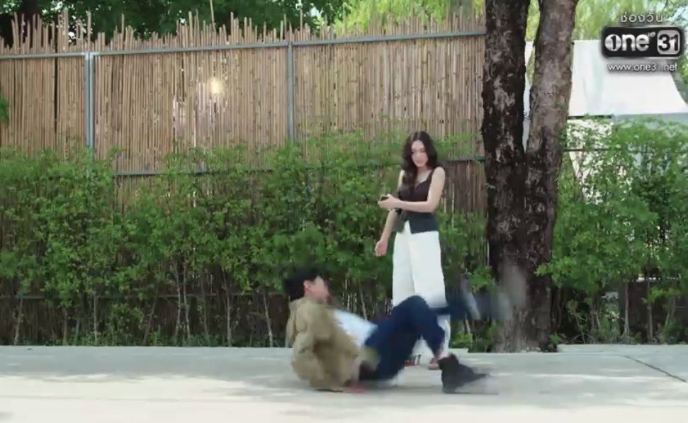Bakmee_'s tweet photo. รักแรกพบ ช่วยจับโจร 
น่ารักเนาะ🥺

 FAIRWAY OF LOVE EP1

 #FairwayOfLoveEP1 https://t.co/DjFrn2OJvC