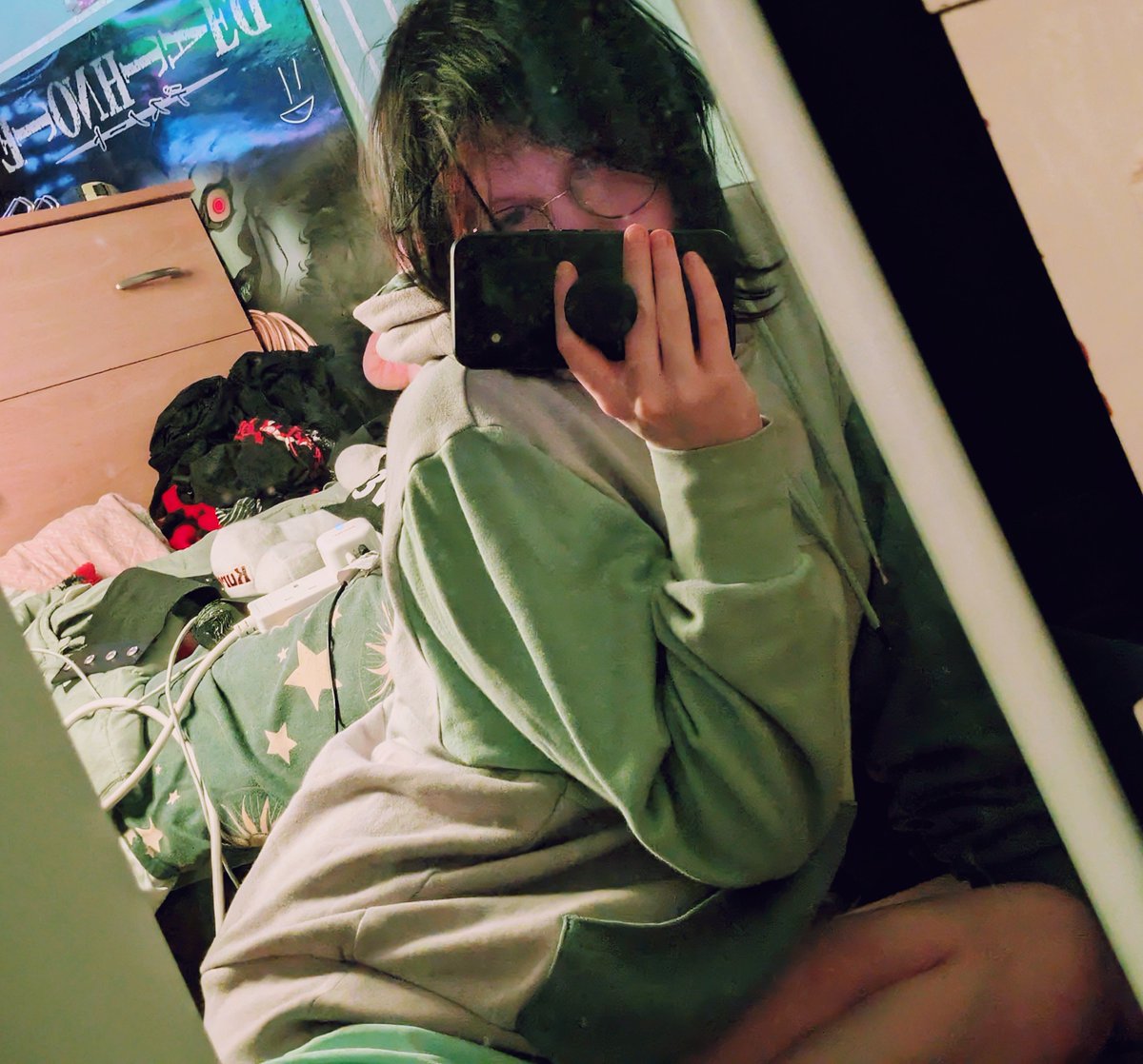 kittycatweed's tweet photo. i was gonna post these but they make me look like a whore https://t.co/w2QTtrJ8Gk
