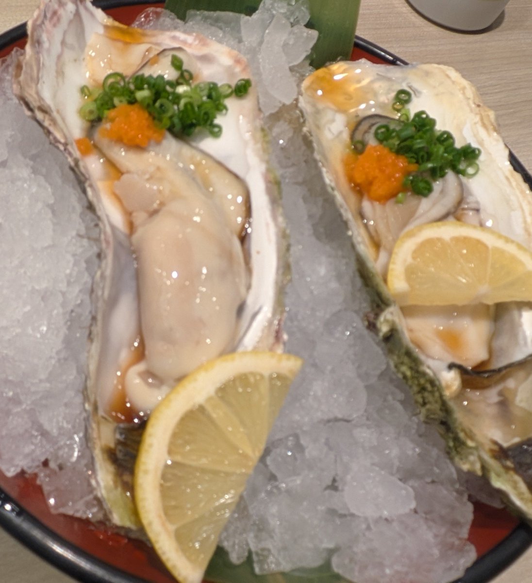booourbon's tweet photo. オフ会ありがとよおおおおお
ザギンのシースー美味すぎました https://t.co/A9lHu7Vg79