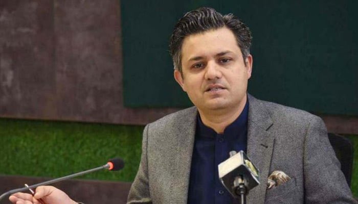 Waqarkhan's tweet photo. میری زاتی راۓ ہے
حماد اظہر اگر اب گرفتاری والا ڈرامہ نہ رچاتے تو کچھ عزت بچی رہتی
فواد چوہدری جیل سے نکلنے کے بعد خاموش رہتے تو ان کے لیے حالات بہتر ہو سکتے تھے
علی امین وزیراعلی کا منصب چھوڑنے کے بعد خاموشی اختیار کرتے تو ان کا بھرم رہنا تھا https://t.co/4vnm66qCnZ