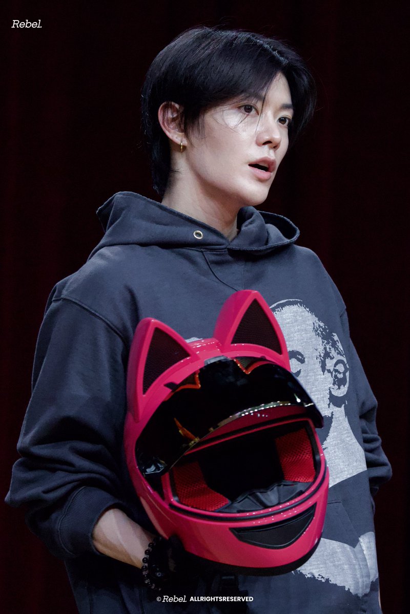 rebelx1026's tweet photo. 260906

NEKO RIDER🏍️✨

#YUTA #유타 #ユウタ #NCT127 https://t.co/ojM11RX3gJ