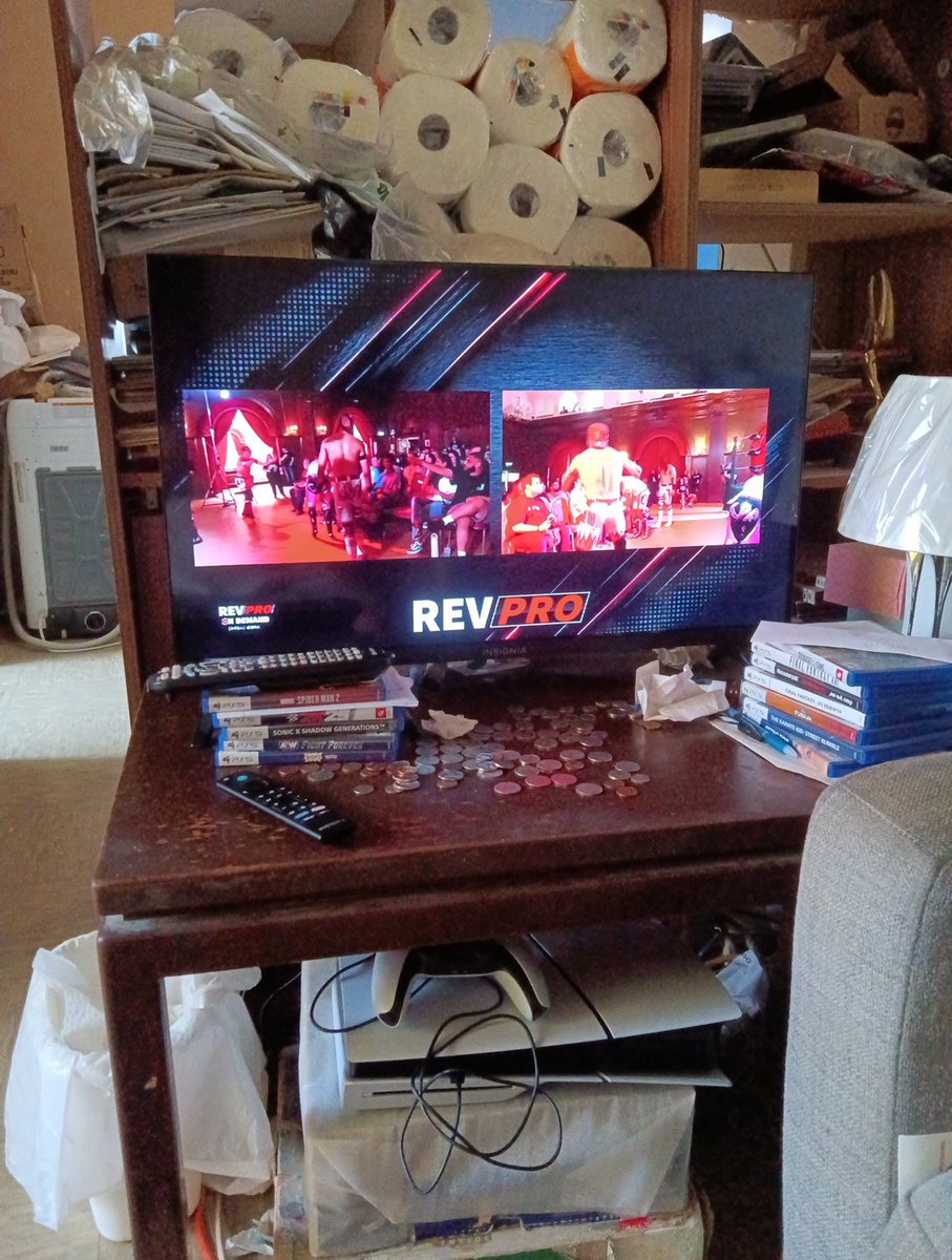 MatthewLopez66's tweet photo. @RevProUK is streaming live on RevProOnDemand Com #LiveInLondon111 https://t.co/YQ12XIHWHV