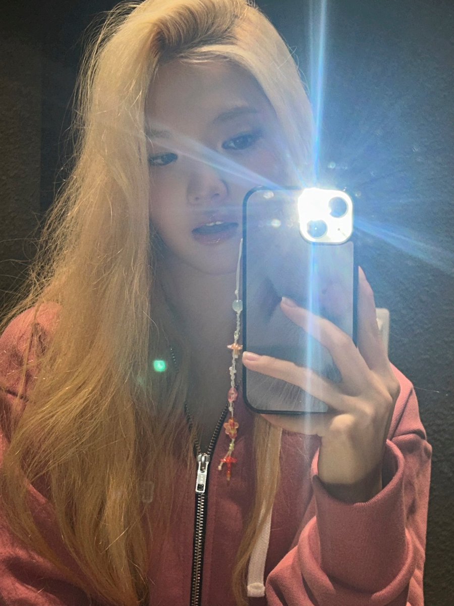 heekii3's tweet photo. 핫걸이엇다가도                  초귀염둥이로변신가능 https://t.co/m54UsM0taF