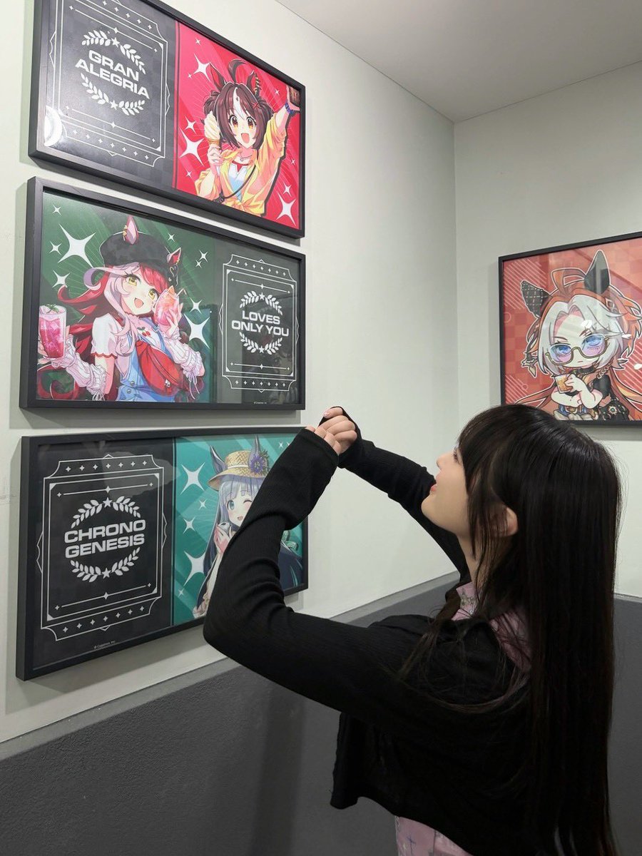 iRis_k_miyu's tweet photo. ただいま〜！韓国たのしかった〜！！
やってみたかったこと出来たし、ラヴズにも会いにいけました！ このビジュめ〜〜〜ちゃ可愛くてラヴ🫶
(1枚目はお店の方が、2枚目はスタッフさんが外からガラス越しに撮ってくれました！)
また行けますように！🤫🤫🤫 https://t.co/RcccFGsNx3