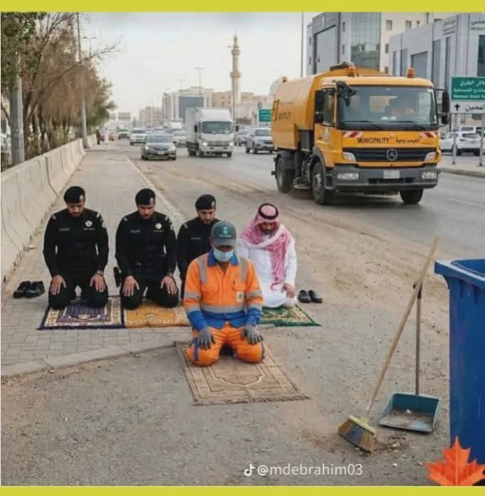 kklimhmana's tweet photo. @algoomaaree @njklpo73 @abdulazizalaali @MSAlmalik إنما المؤمنون أخوه، ،إلا لعانةالصحابه المبشرين بالجنه رضوان الله عليهم أجمعين، ومشروعهم الفارسي الصفوي المذهبي المتستر بالقضية الفلسطينيه مكراوخباثه وغطاء، https://t.co/WiZg7vWkKQ